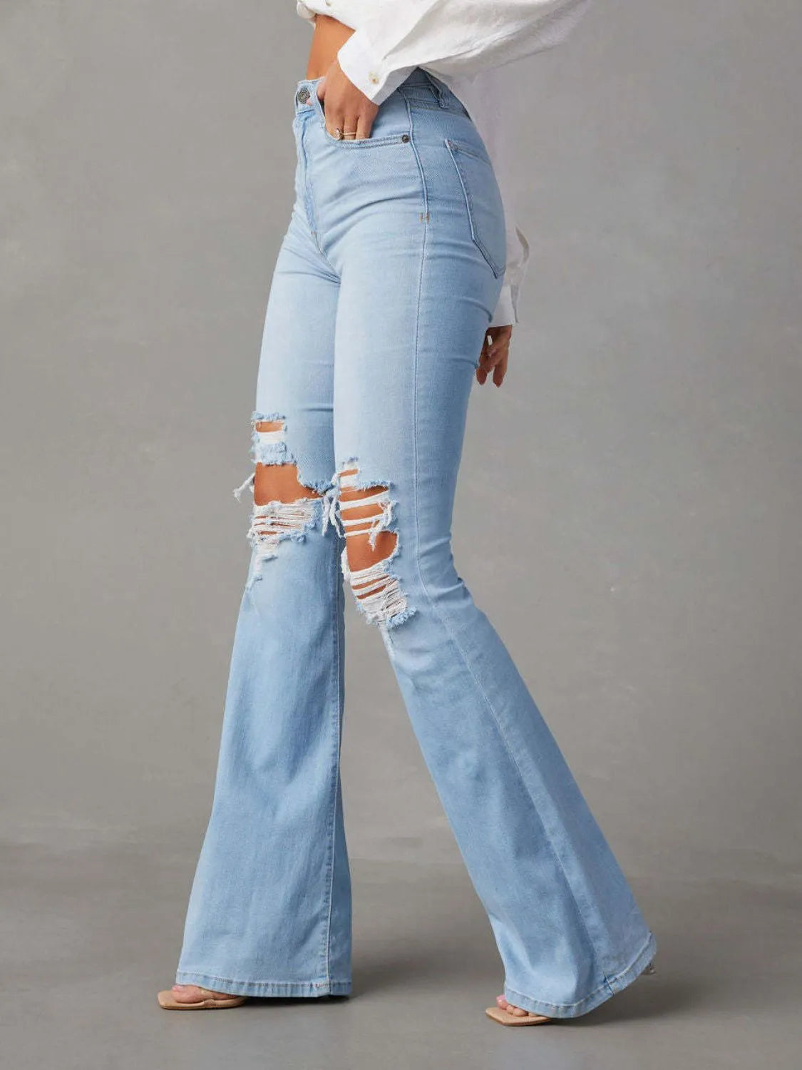 Classic Flare Pocketed Buttoned Jeans