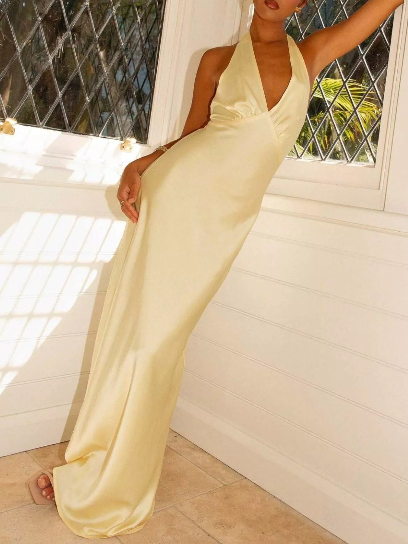 Backless Halter Neck Maxi Dress