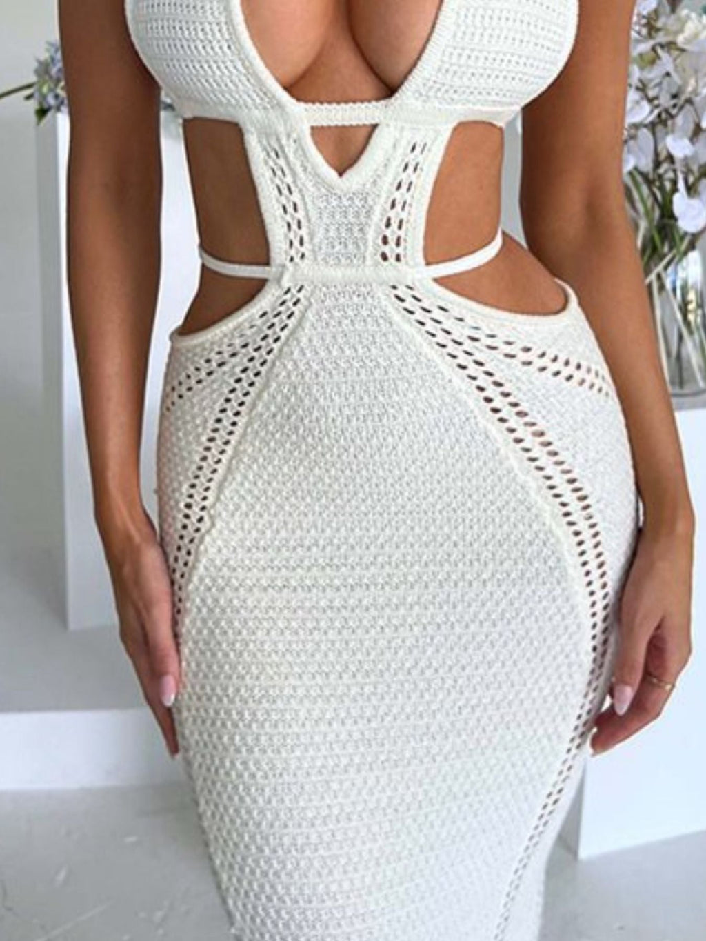 Men-Stop-Staring Backless Cutout Halter Knit Maxi Dress