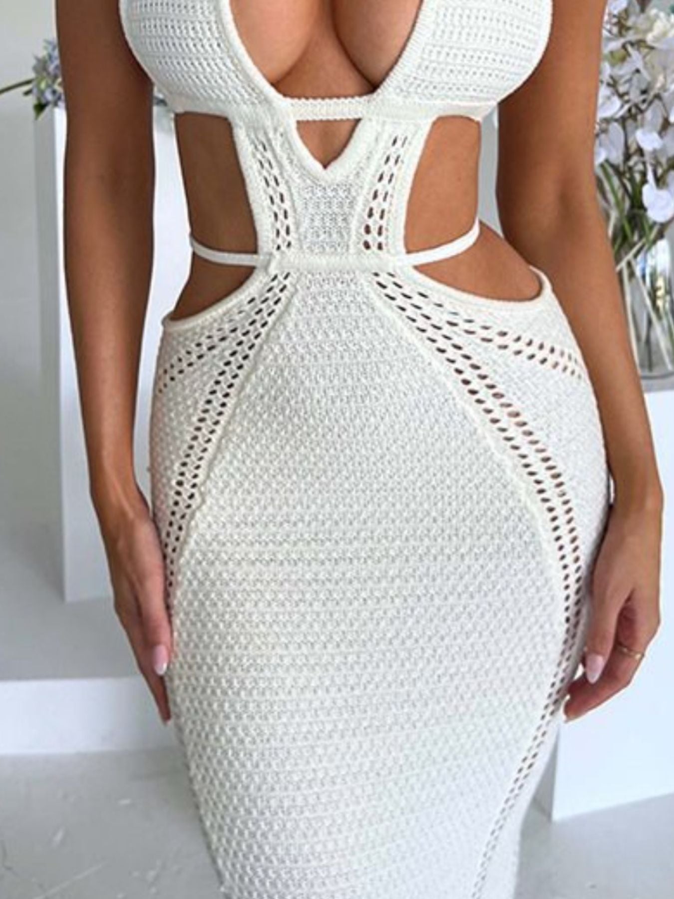Men-Stop-Staring Backless Cutout Halter Knit Maxi Dress