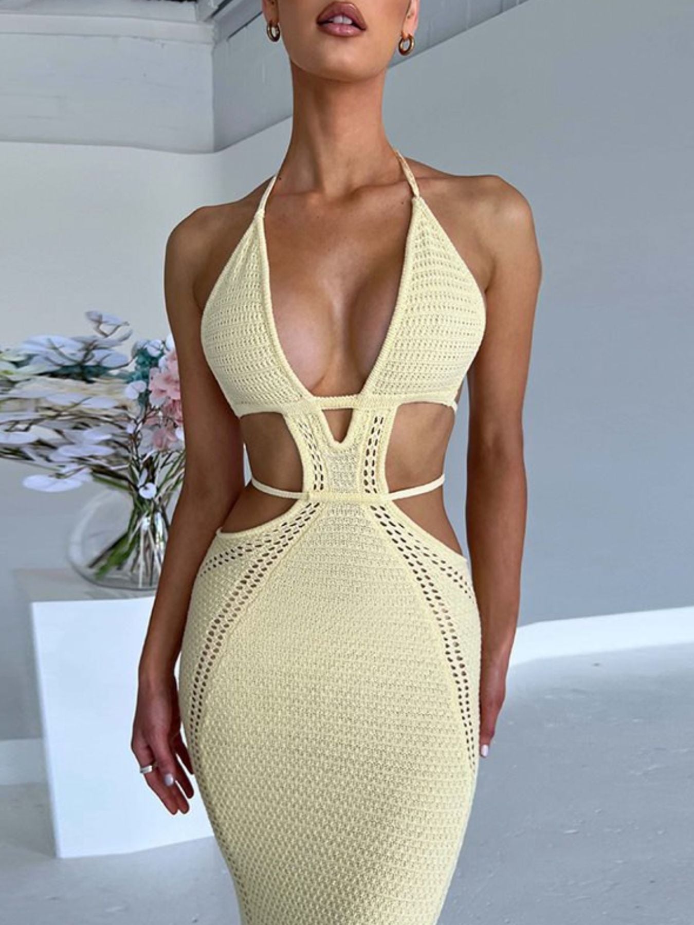 Men-Stop-Staring Backless Cutout Halter Knit Maxi Dress